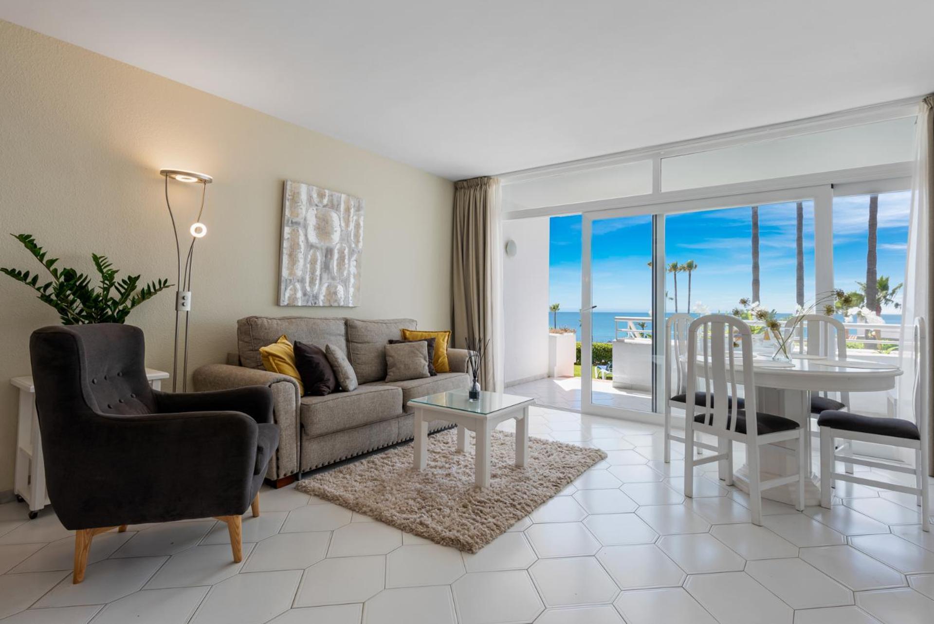 Miraflores Apartments By The Beach Costa Del Sol Sitio de Calahonda Exterior photo