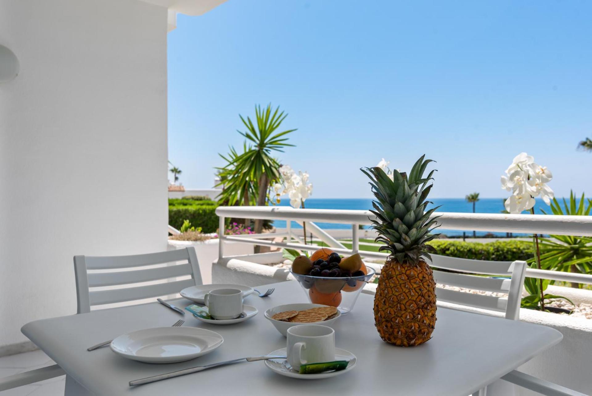 Miraflores Apartments By The Beach Costa Del Sol Sitio de Calahonda Exterior photo