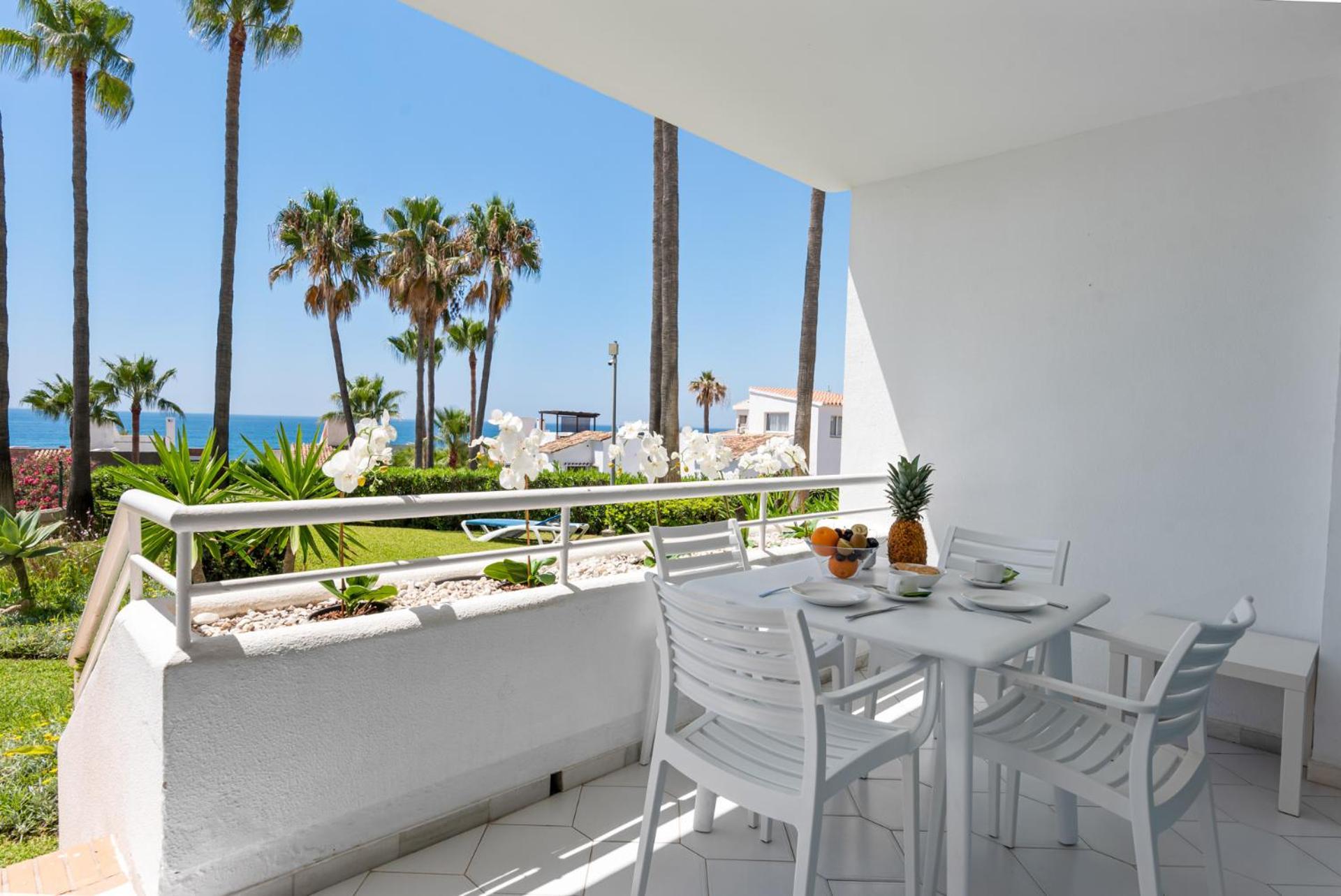 Miraflores Apartments By The Beach Costa Del Sol Sitio de Calahonda Exterior photo